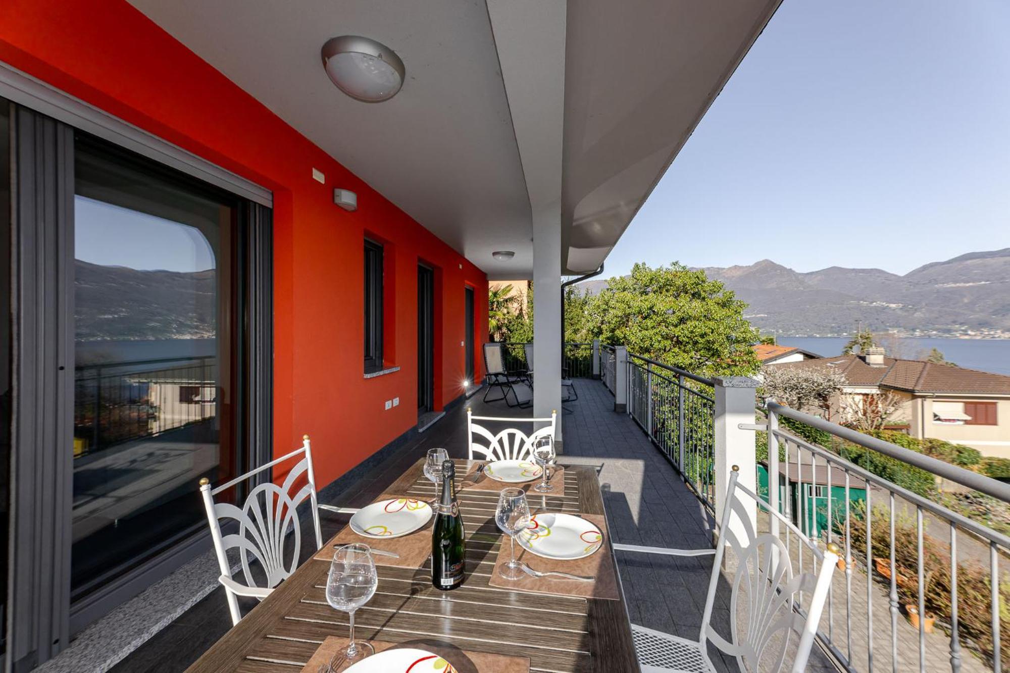 Casa Elena - Bella Vista Lago Germignaga エクステリア 写真